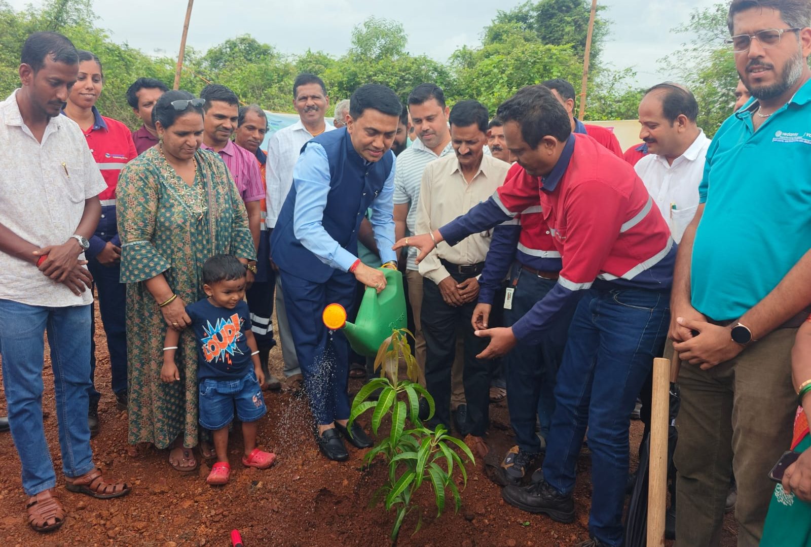 VISL Plantation Drive Welcomes Dr. Pramod Sawant, Hon’ble CM, Goa